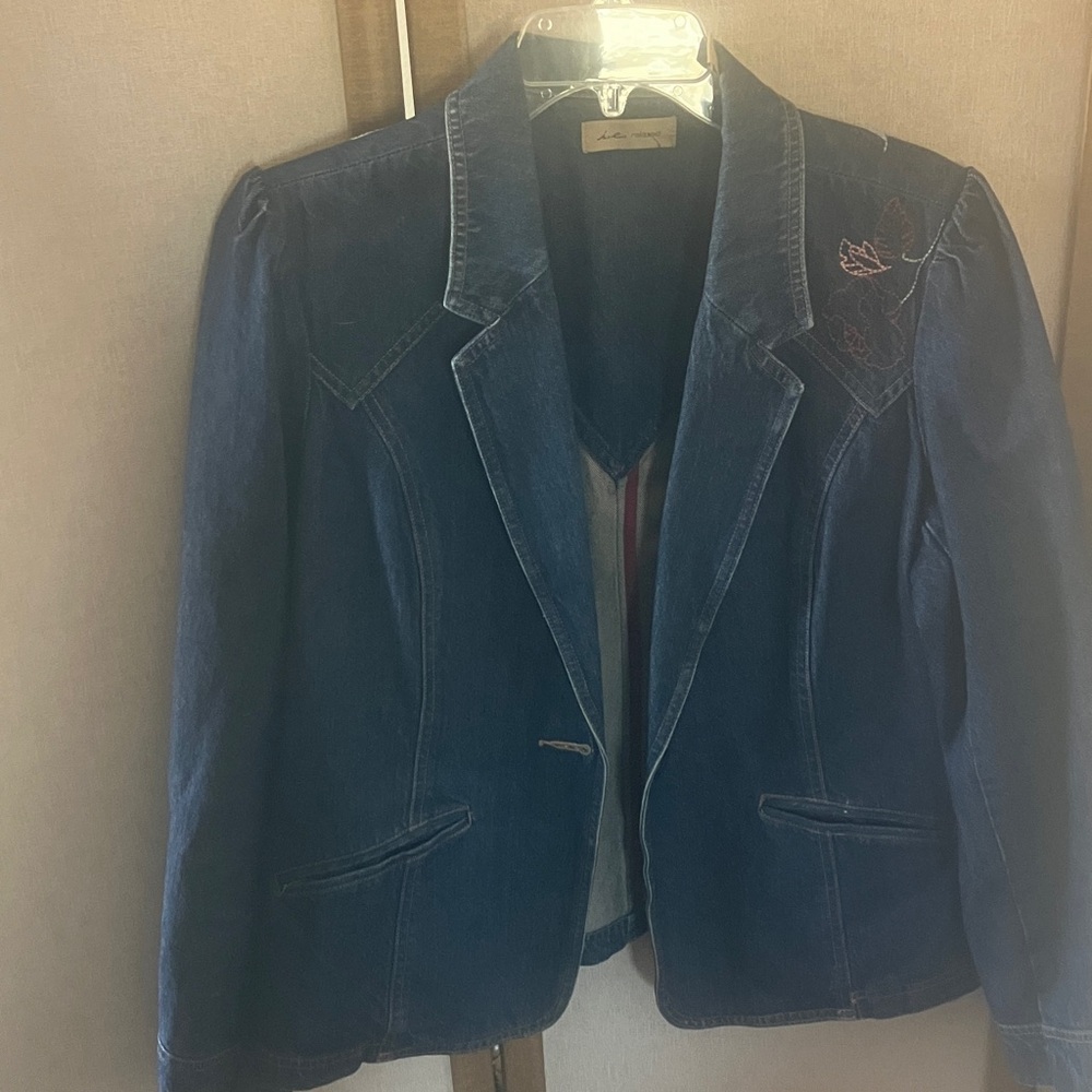 FINAL MARKDOWN I.e relaxed Women's Blue Denim western look Jacket medium